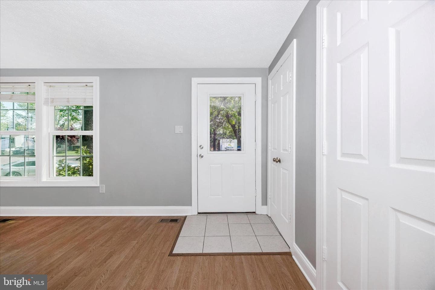 101 Andover Court photo 3