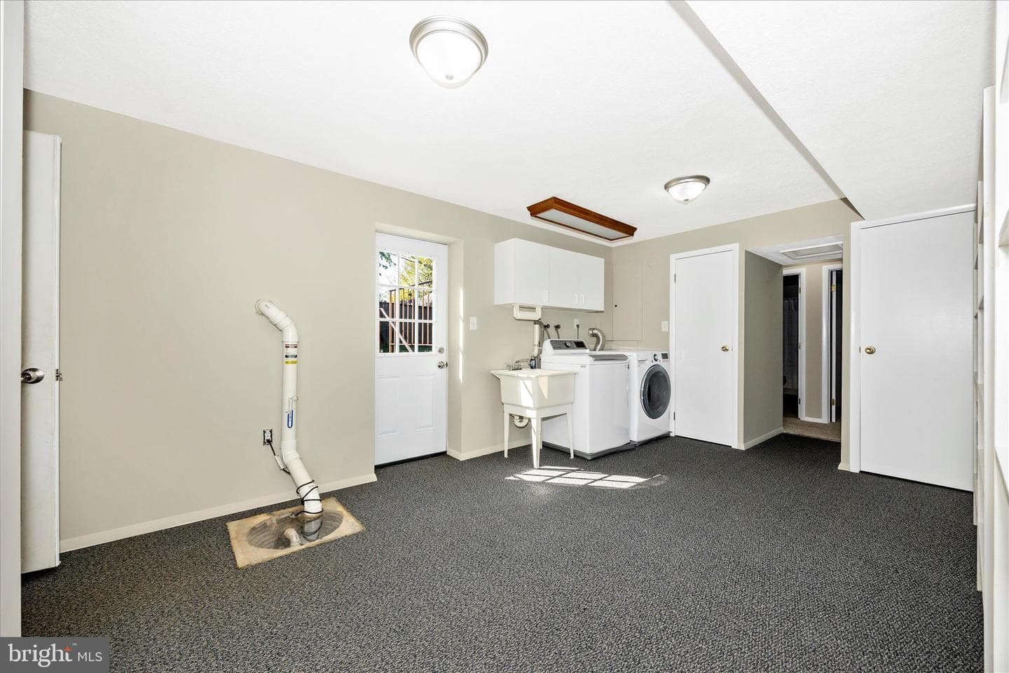 233 Diamond Drive photo 25