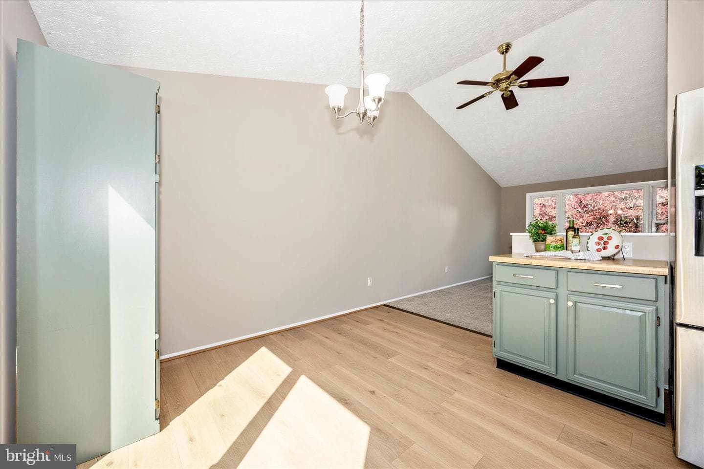 233 Diamond Drive photo 7