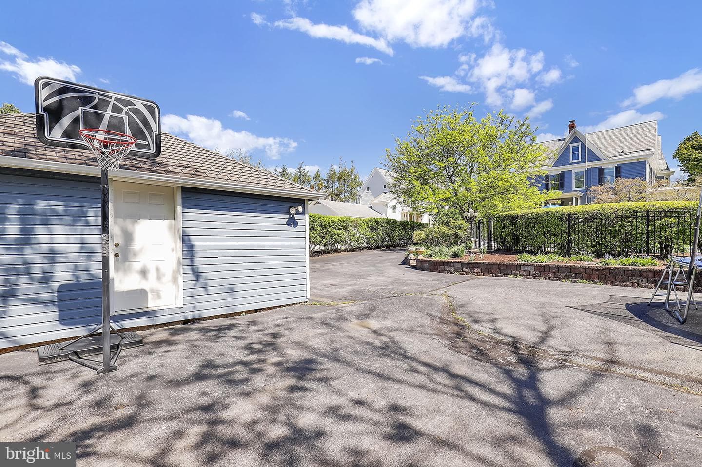 216 E Main Street photo 65