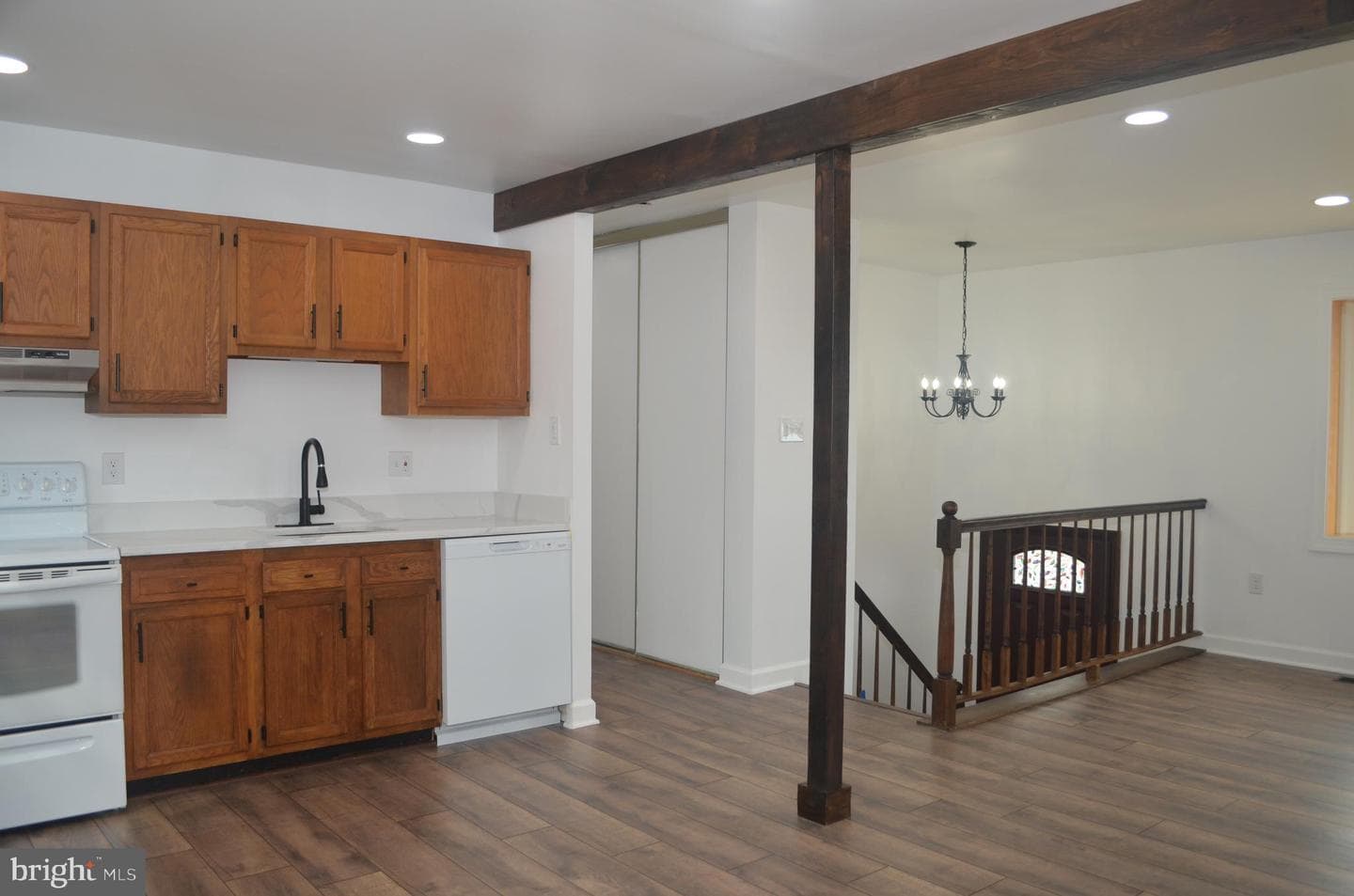 267 Longford Court photo 8