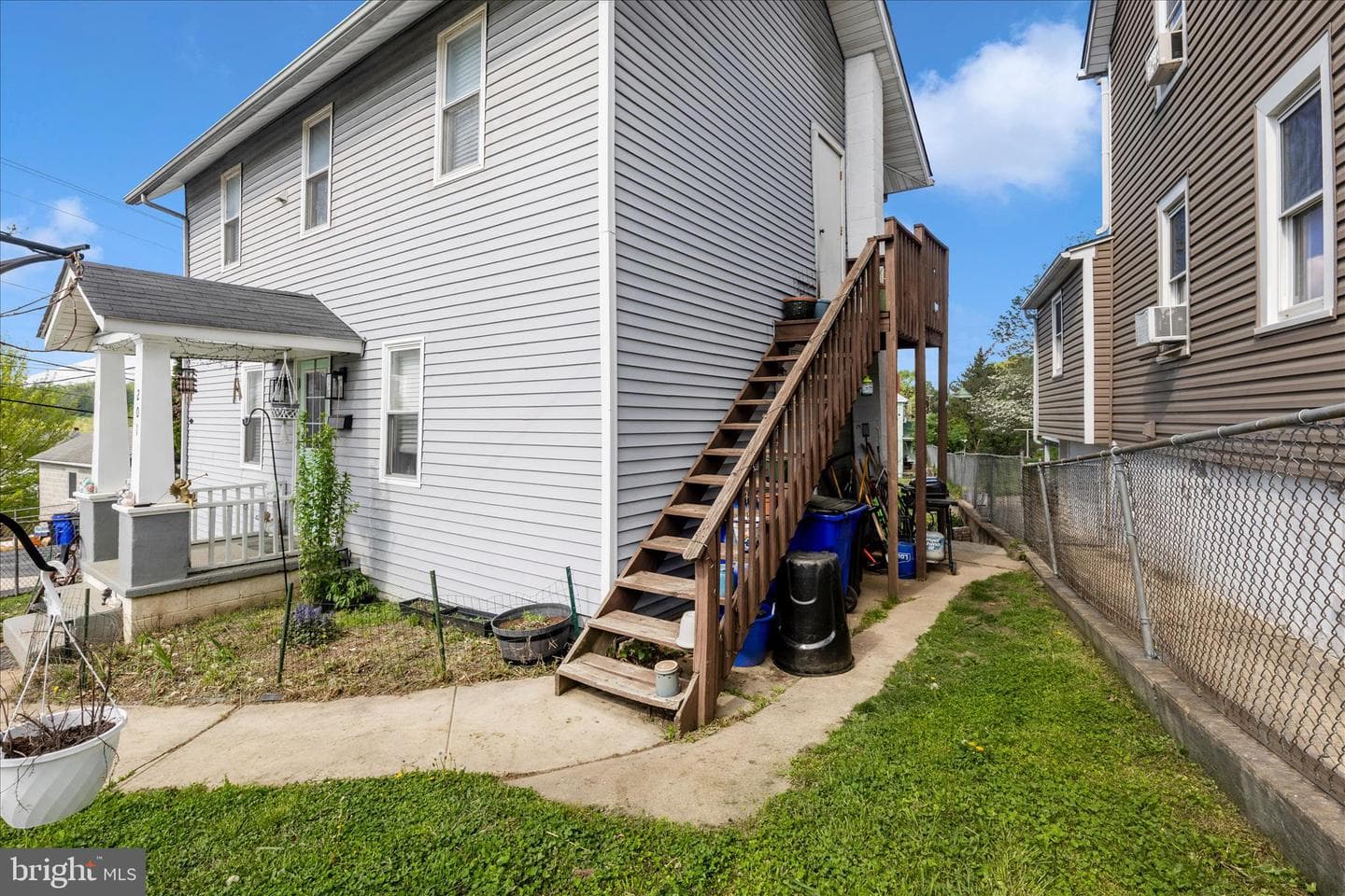 201 N Maple Avenue photo 16