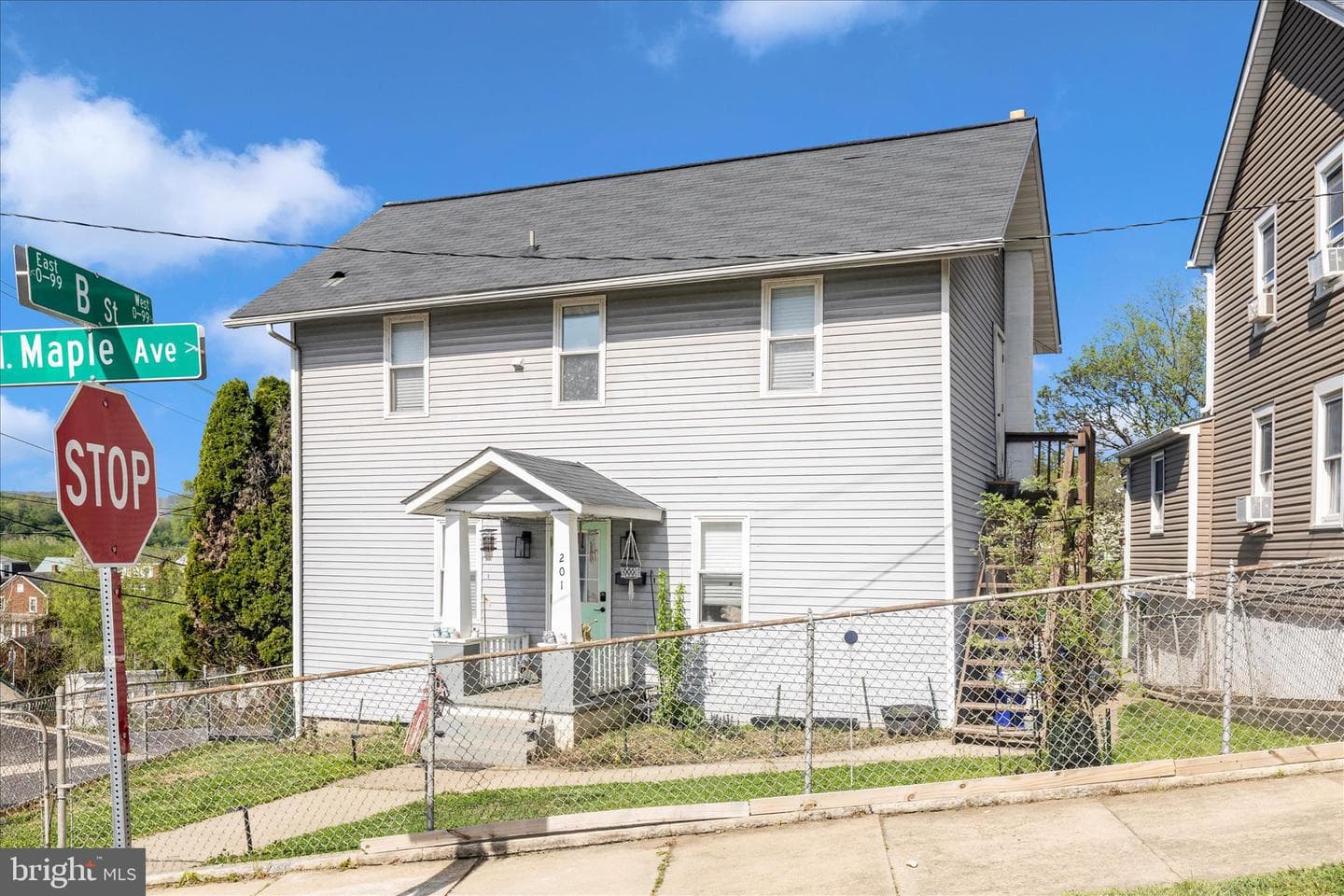 201 N Maple Avenue photo 6