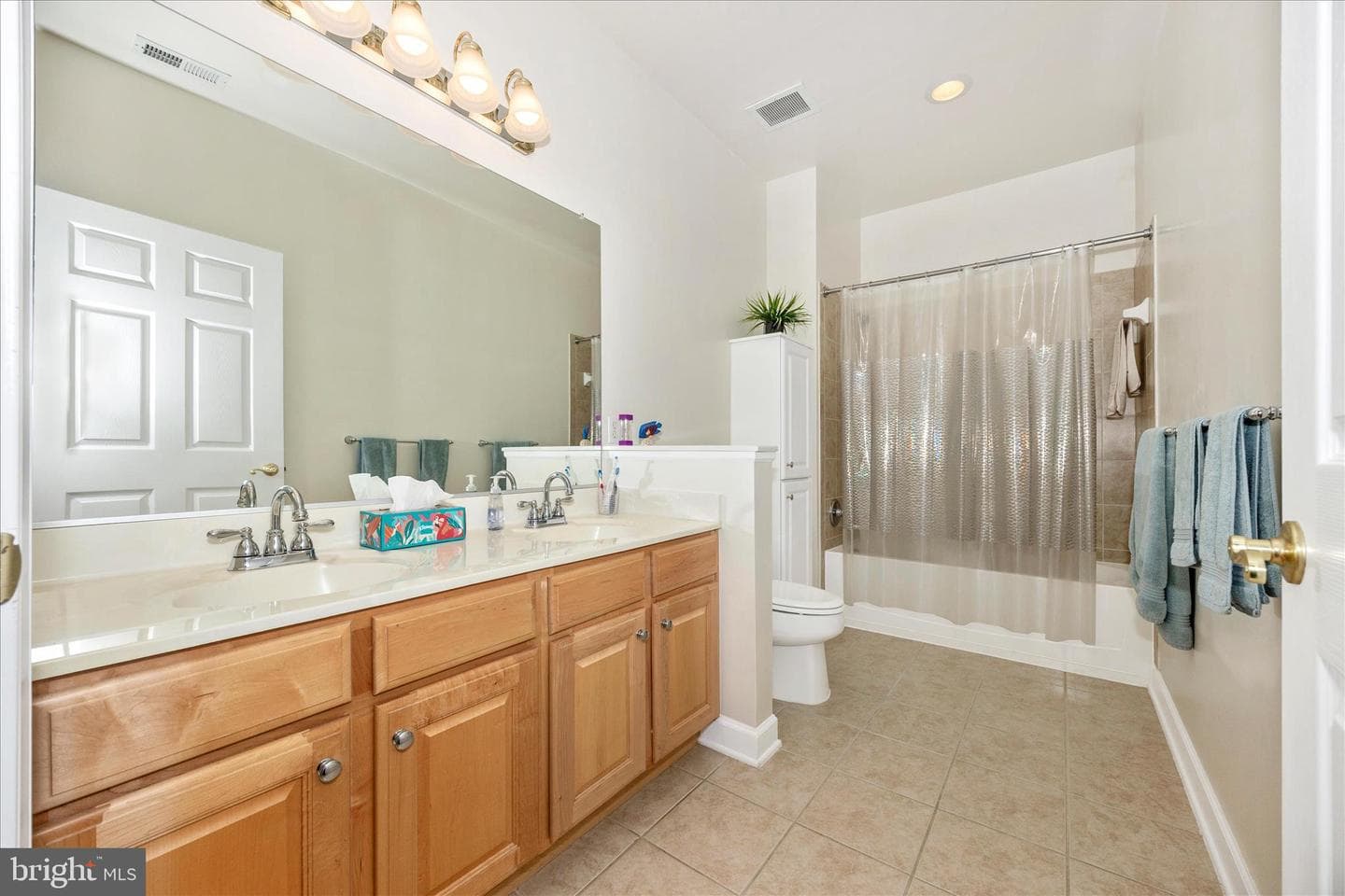 35 E All Saints Street #211 photo 24