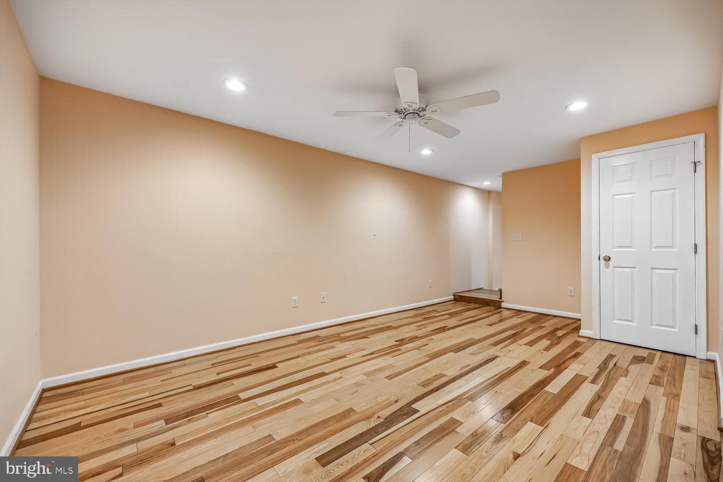 6610 Commodore Court photo 39