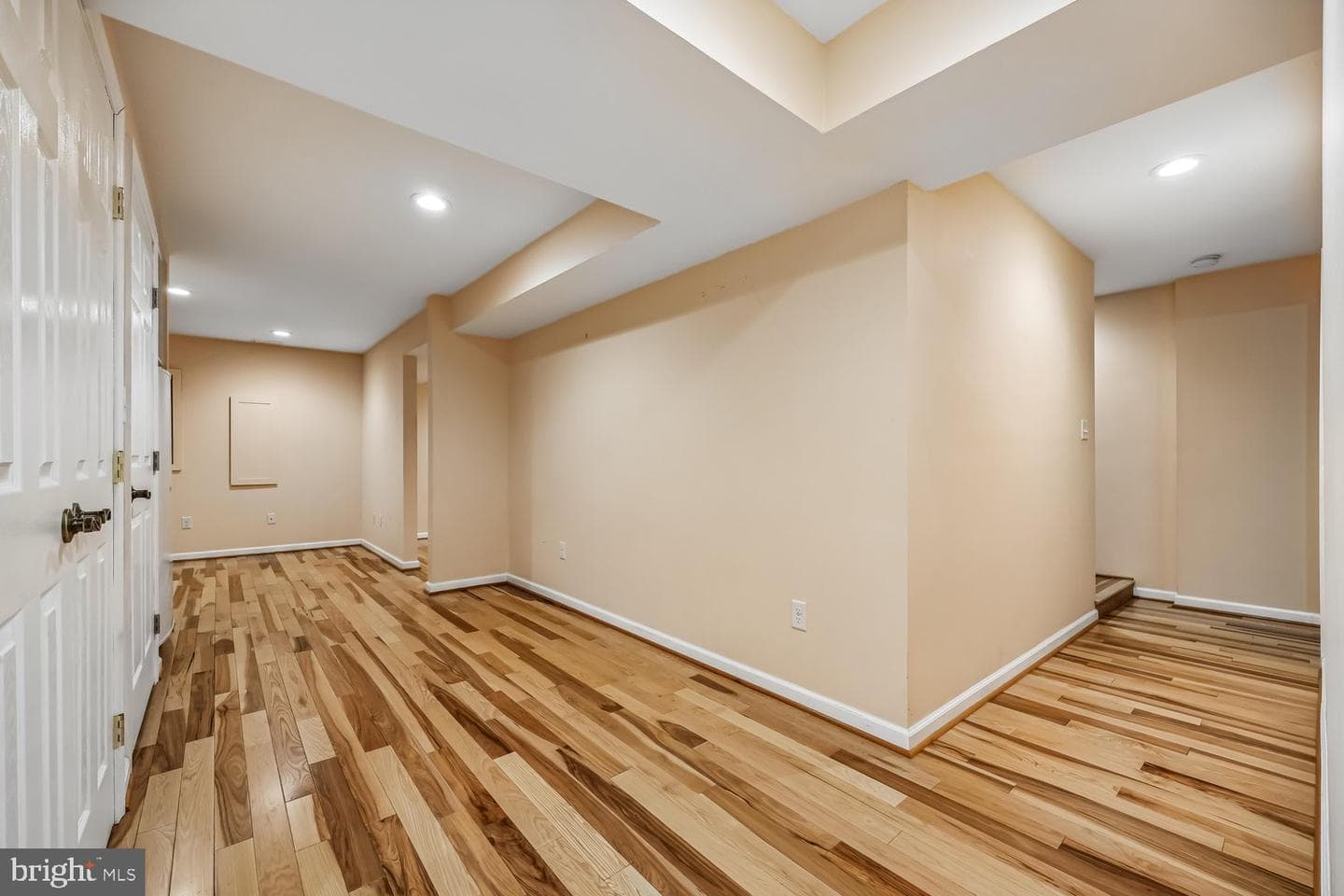 6610 Commodore Court photo 53