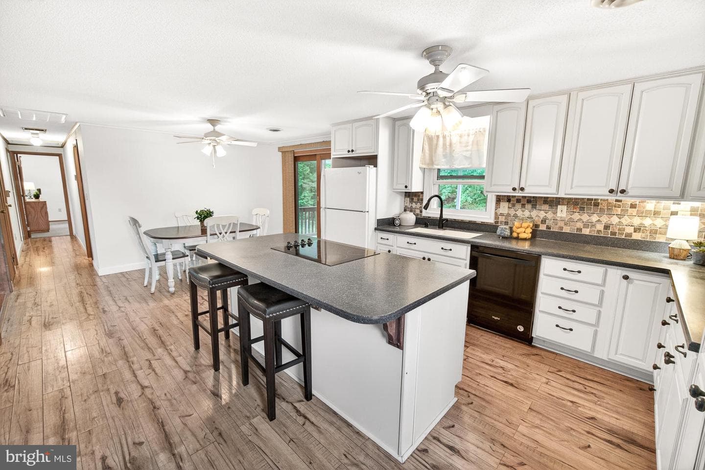 5601 Woodville Road photo 10