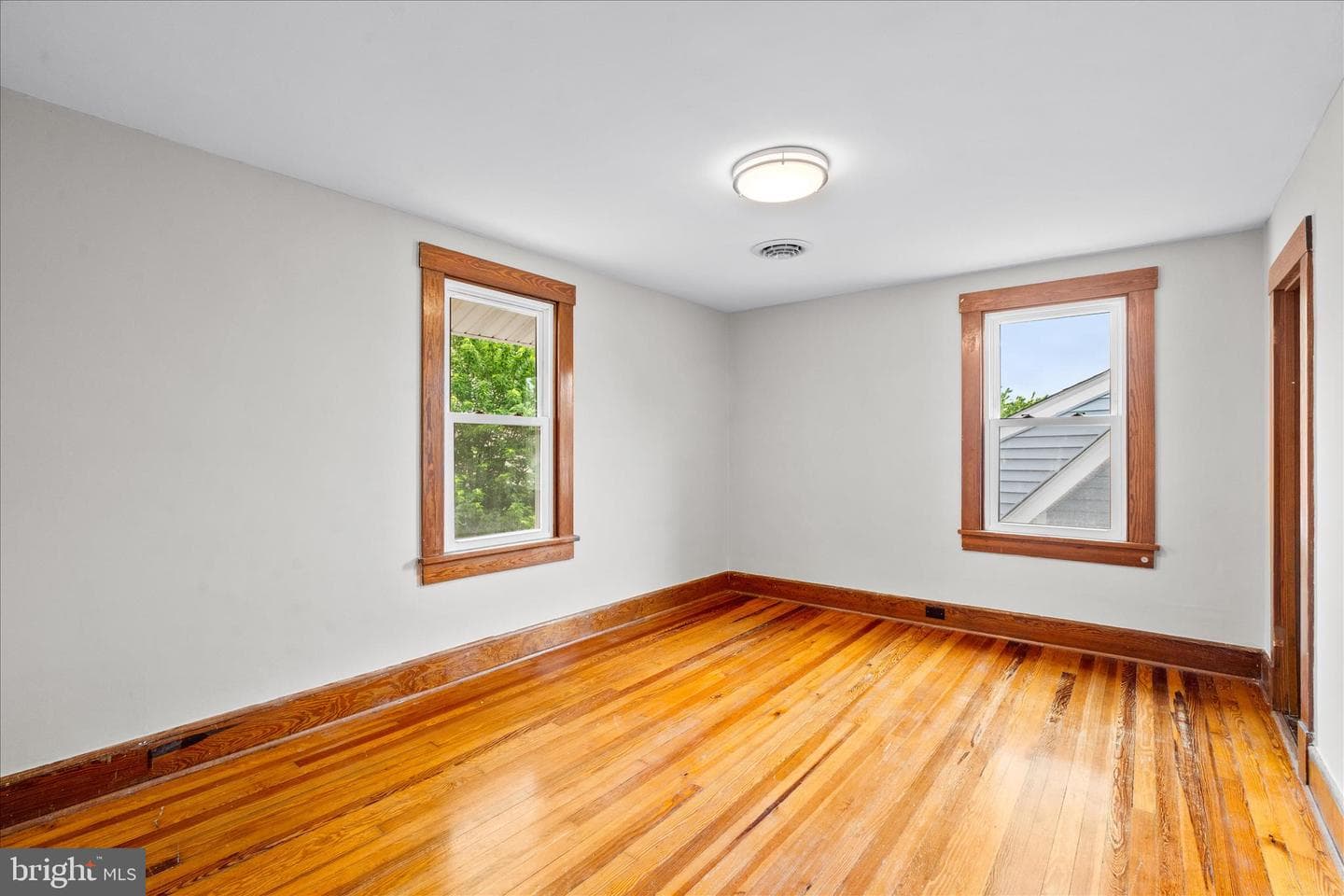 218 N Delaware Avenue photo 28