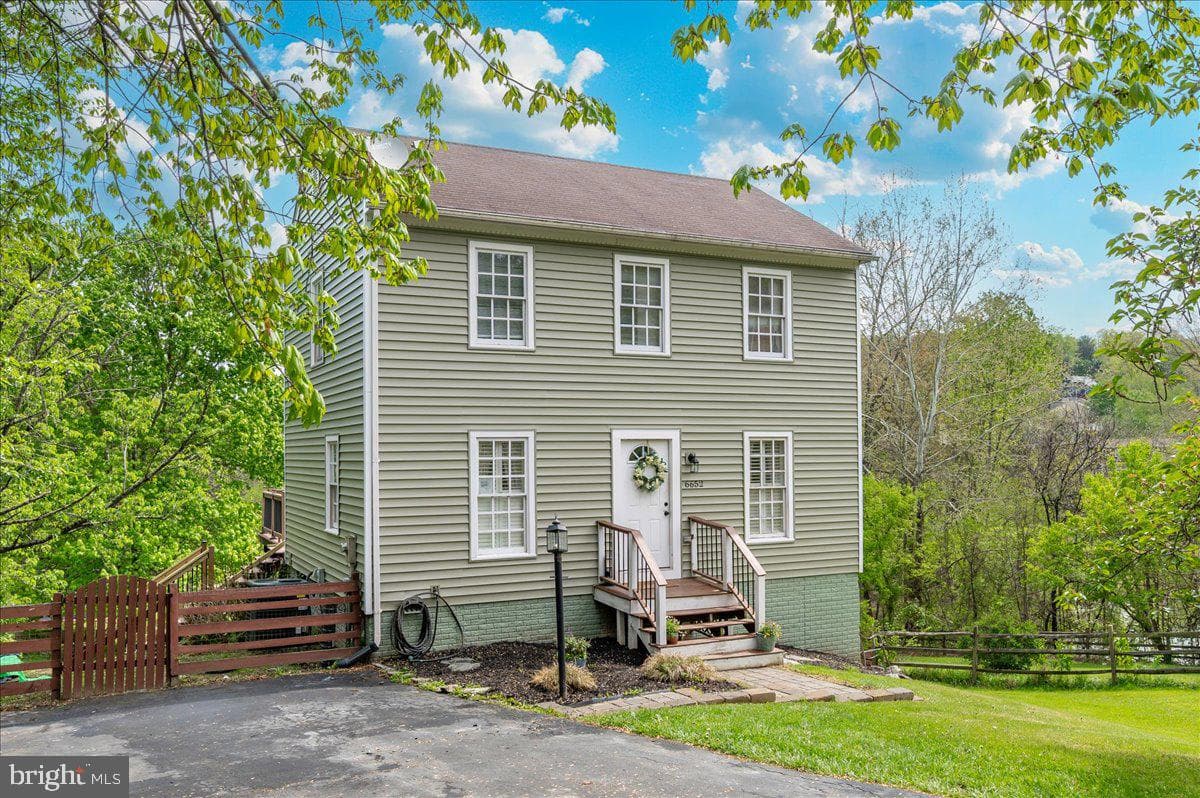 6652 Lake Front Court photo 4