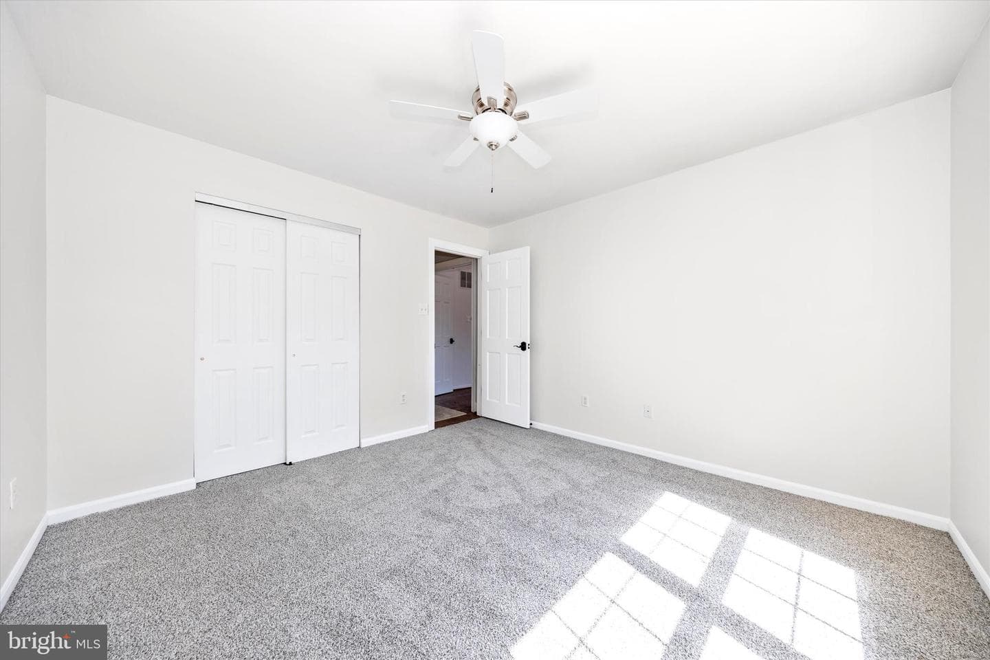 803 Apache Court photo 20
