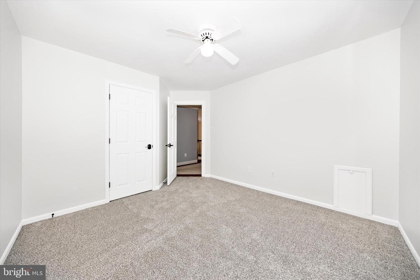 803 Apache Court photo 22