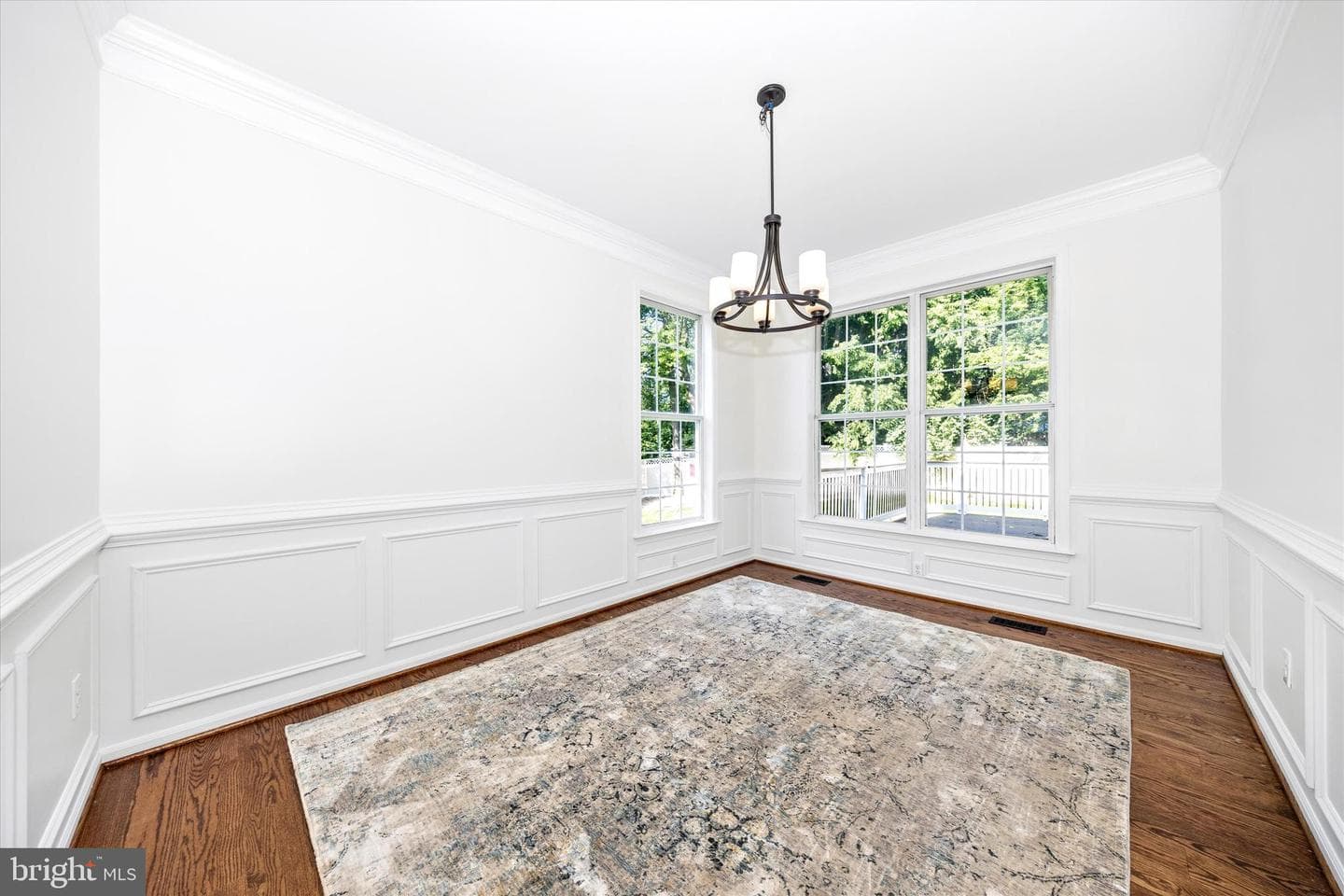 803 Apache Court photo 7