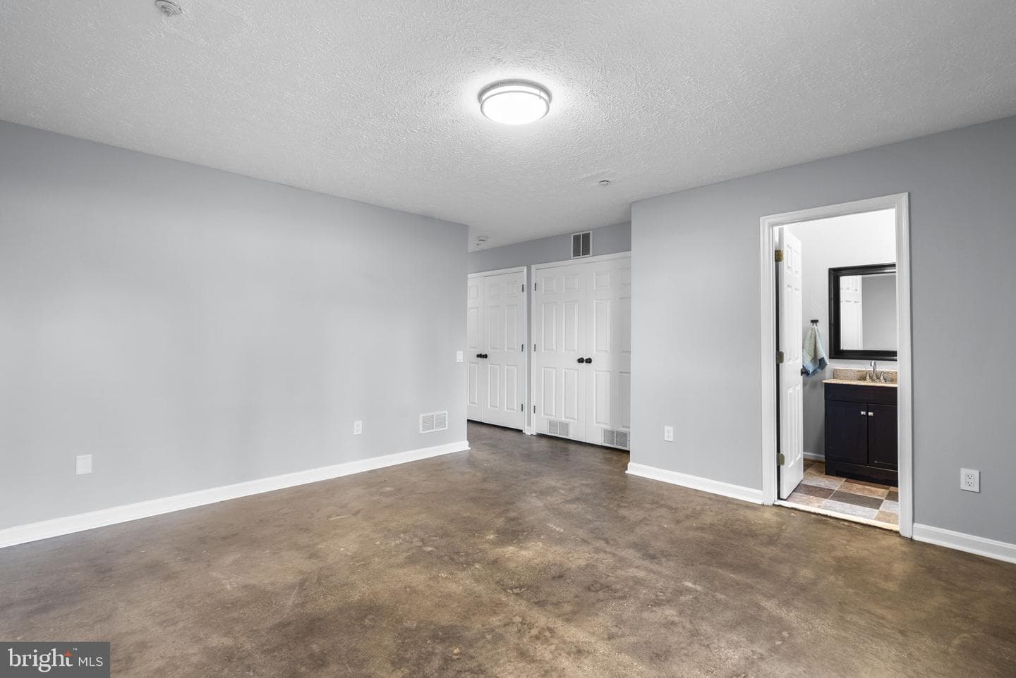 5611 Ashburn Terrace photo 25