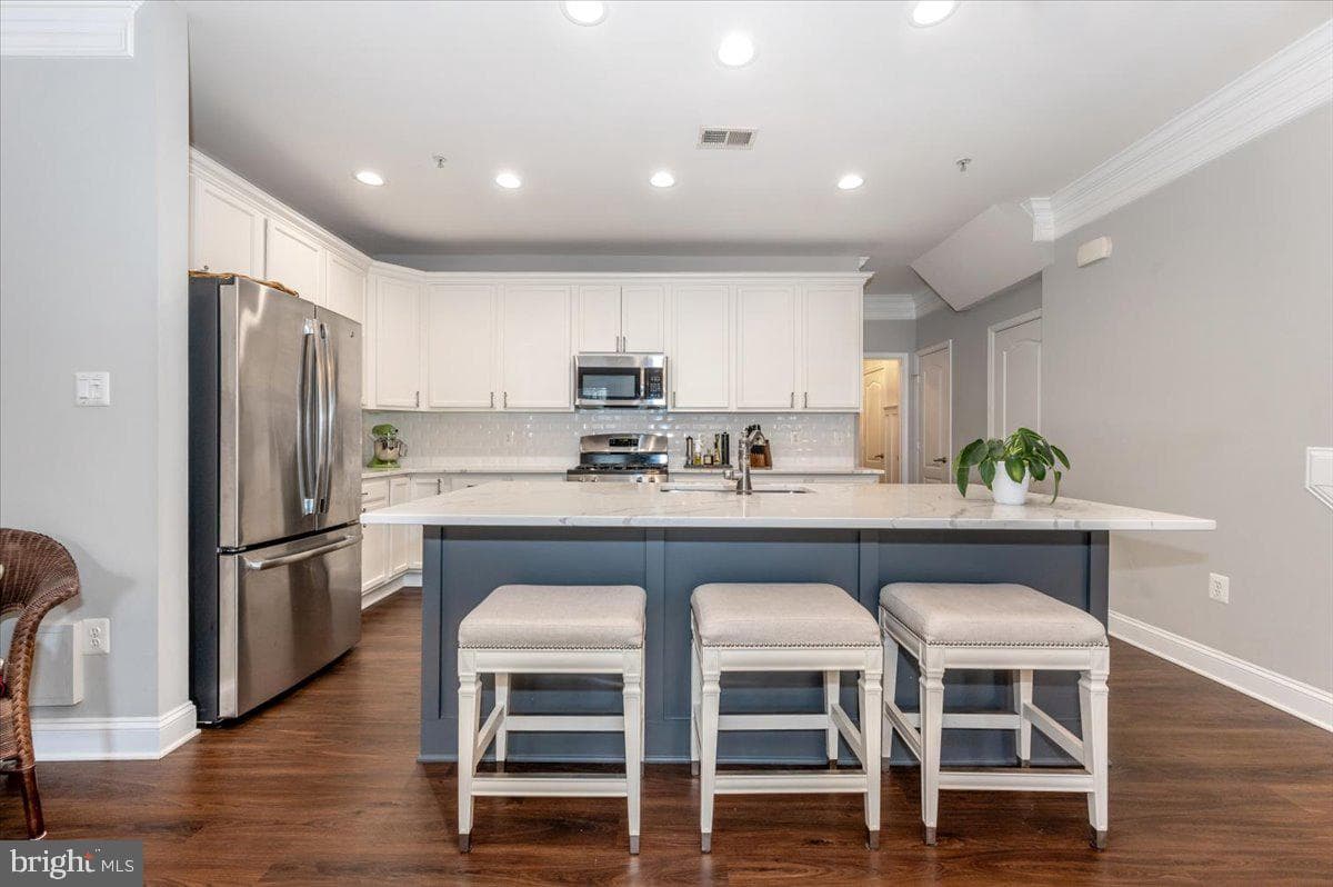 10214 Nuthatch Drive photo 10