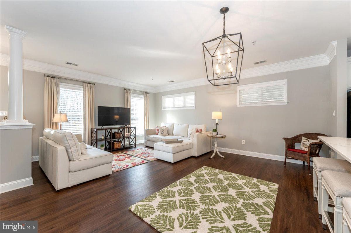 10214 Nuthatch Drive photo 17