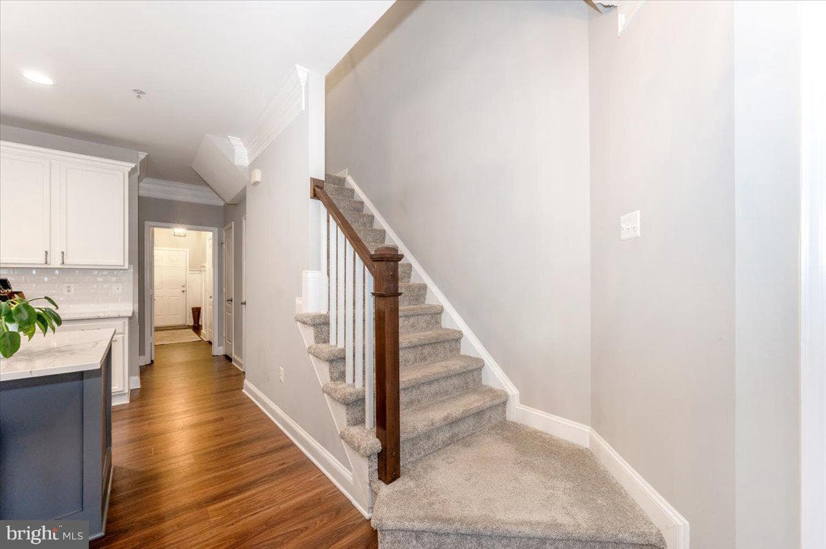 10214 Nuthatch Drive photo 25