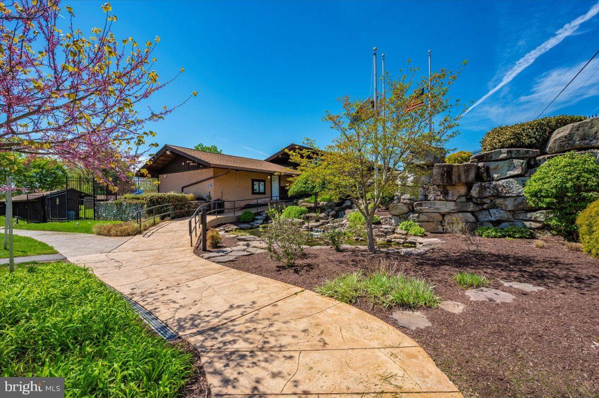 10214 Nuthatch Drive photo 50