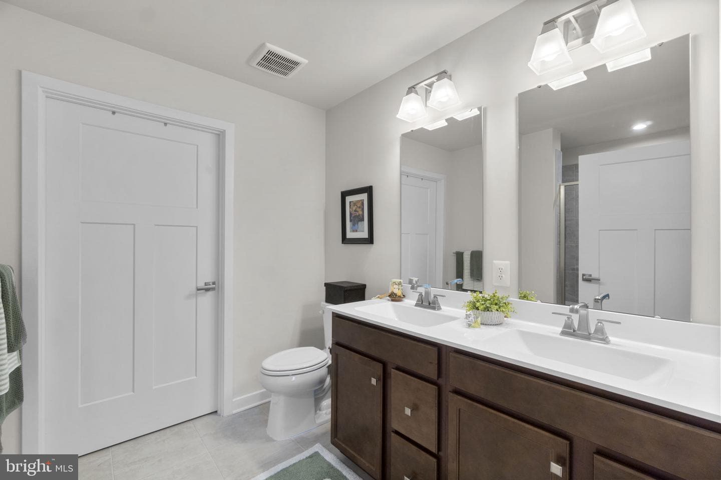 2472 Silver Leaf Drive photo 15