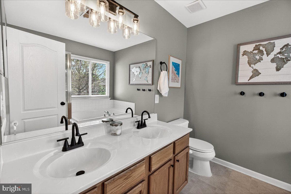 98 Pleasonton Court photo 34
