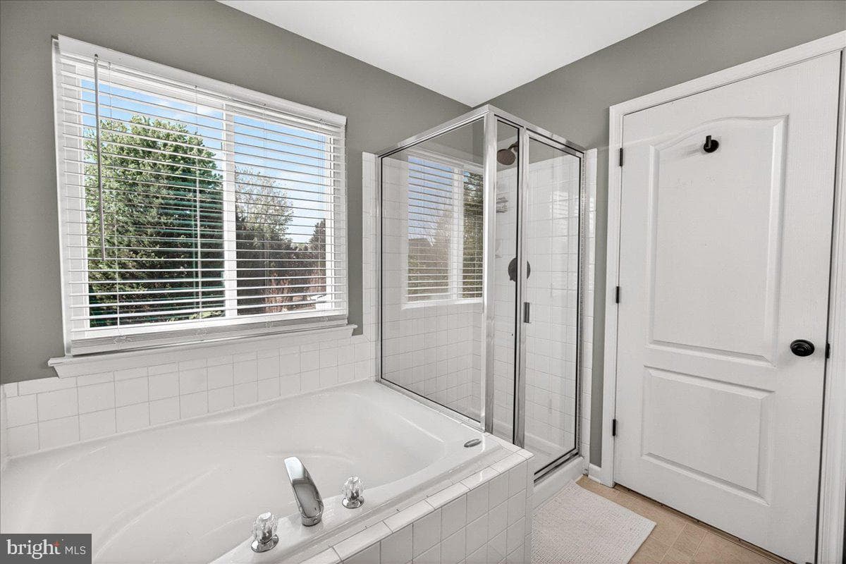 98 Pleasonton Court photo 35