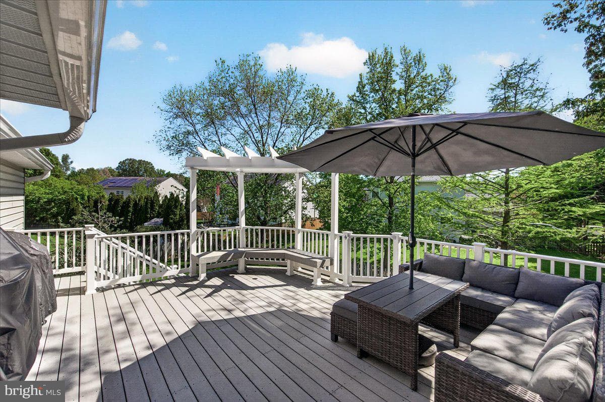 98 Pleasonton Court photo 43