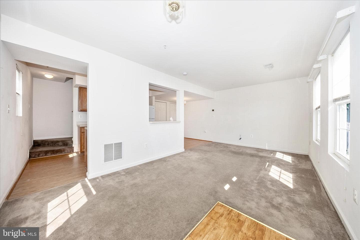 126 N Altamont Avenue photo 3