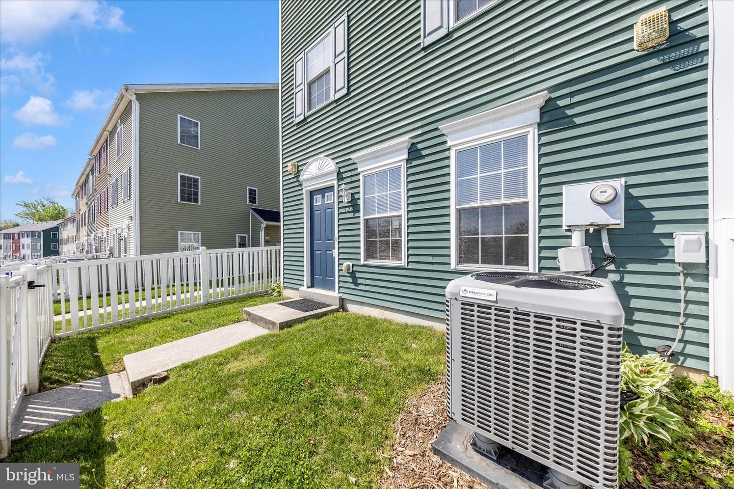 126 N Altamont Avenue photo 48