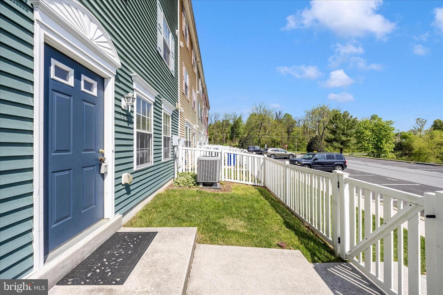 126 N Altamont Avenue photo 49