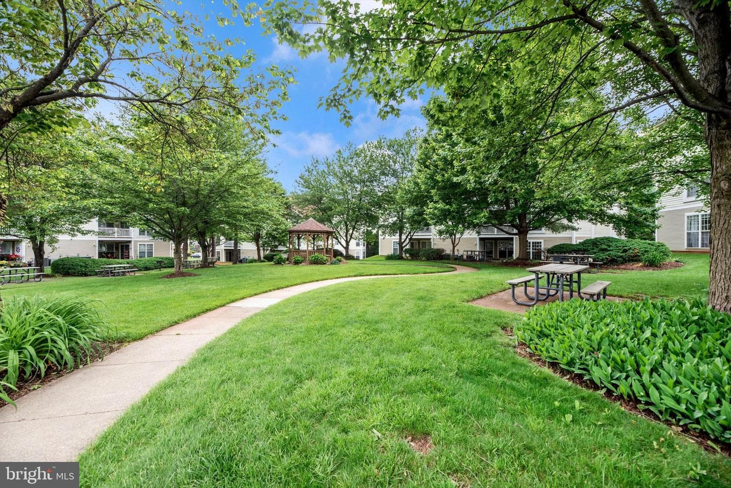 2506 Coach House Way #3b photo 47