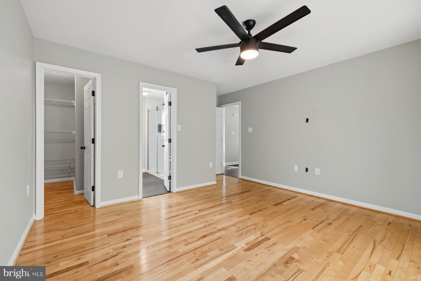 6984 Meadowpoint Terrace photo 11