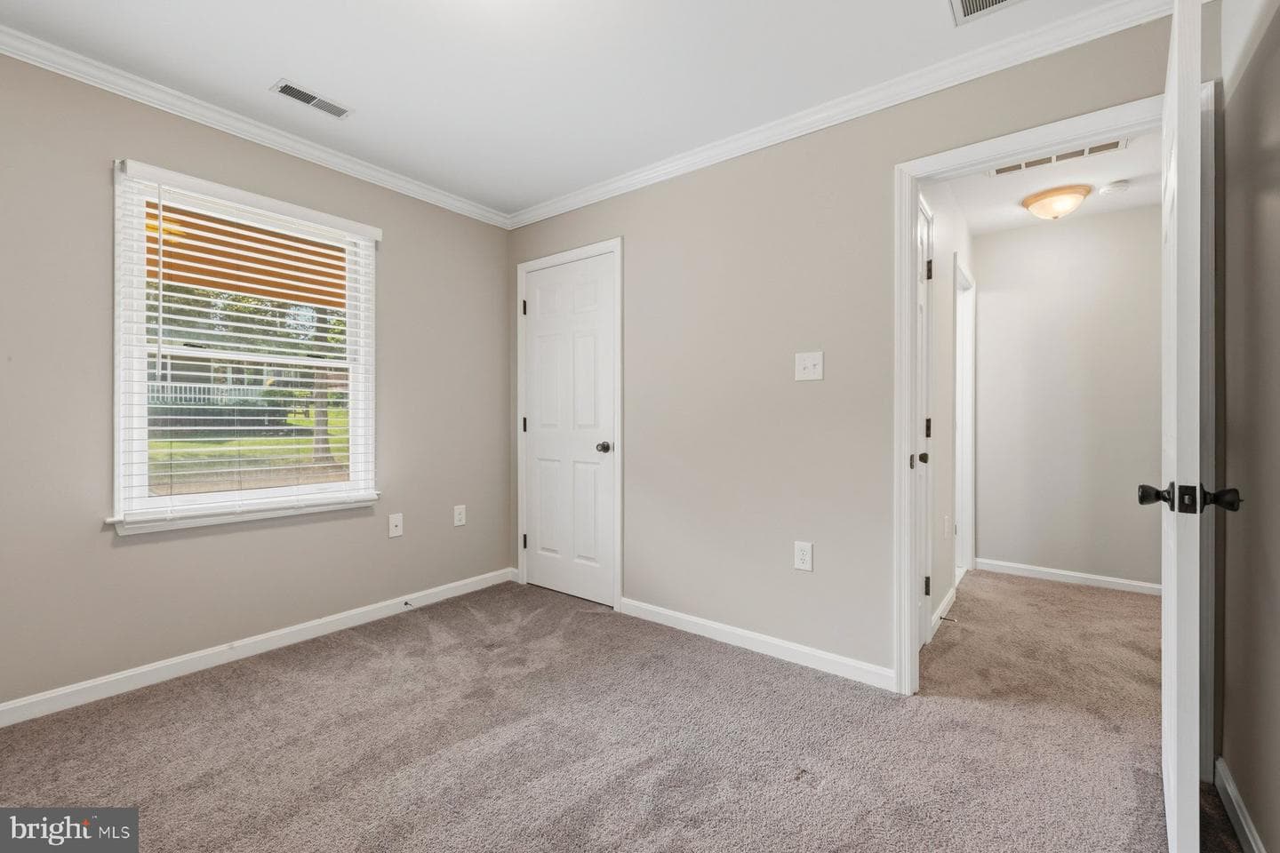 6984 Meadowpoint Terrace photo 17