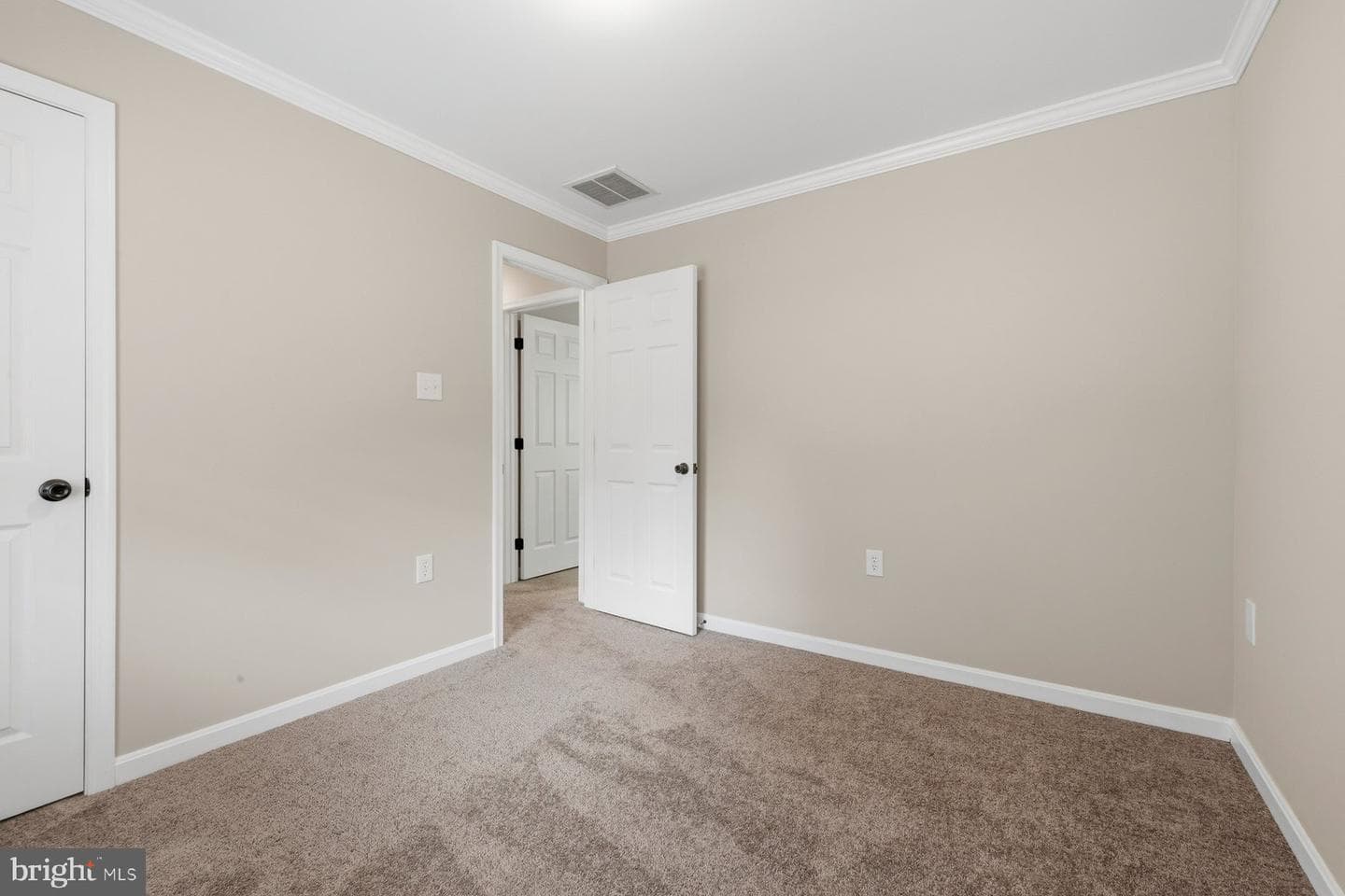 6984 Meadowpoint Terrace photo 18