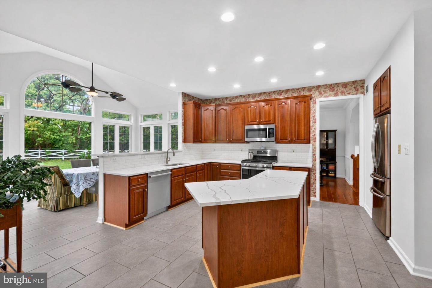 5136 Charlington Court photo 4