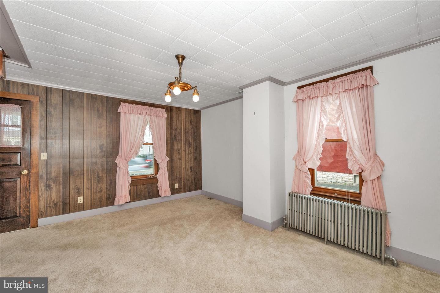 113 W Main Street photo 3