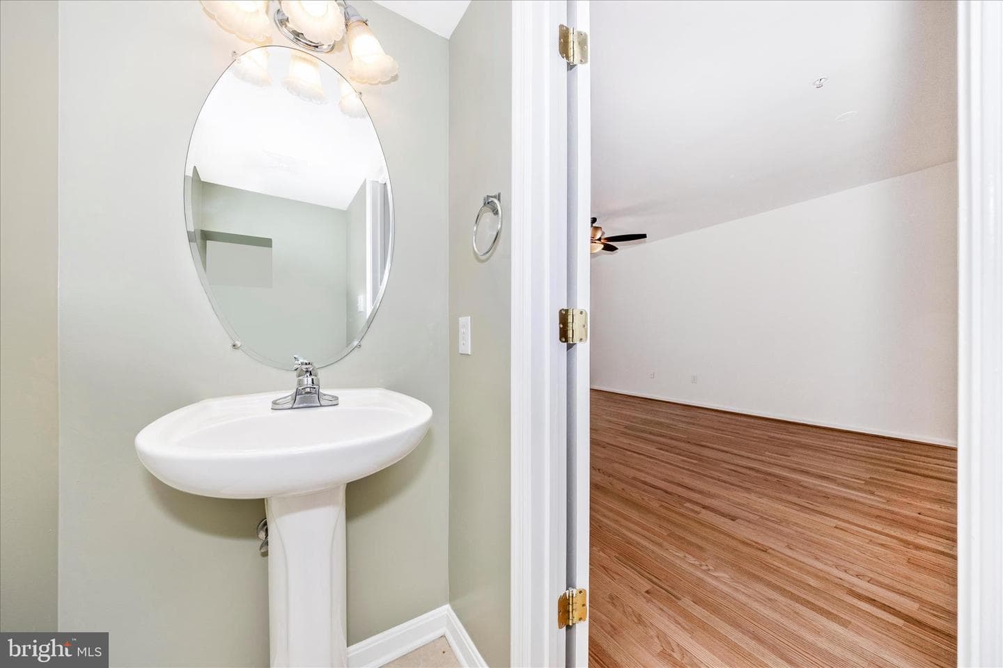 9410 Singleton Place photo 21