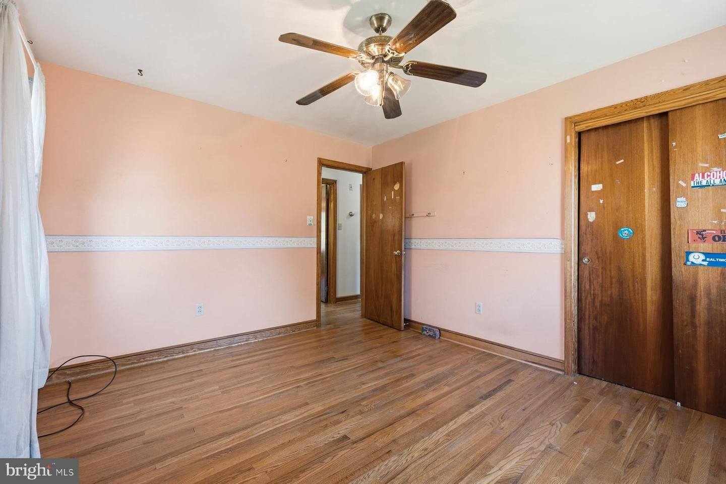 16 Linden Boulevard photo 19
