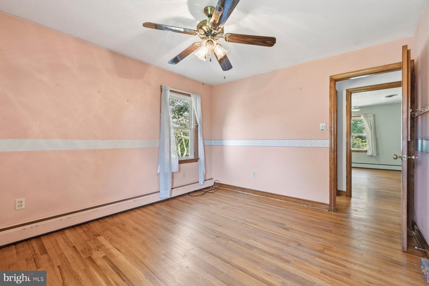 16 Linden Boulevard photo 20