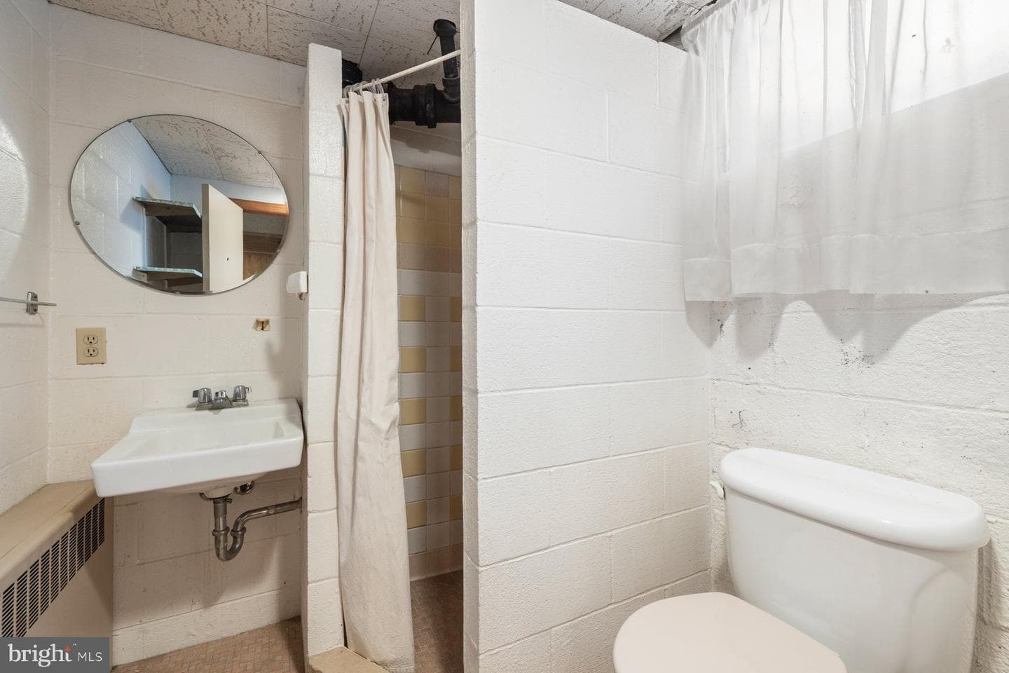 16 Linden Boulevard photo 32