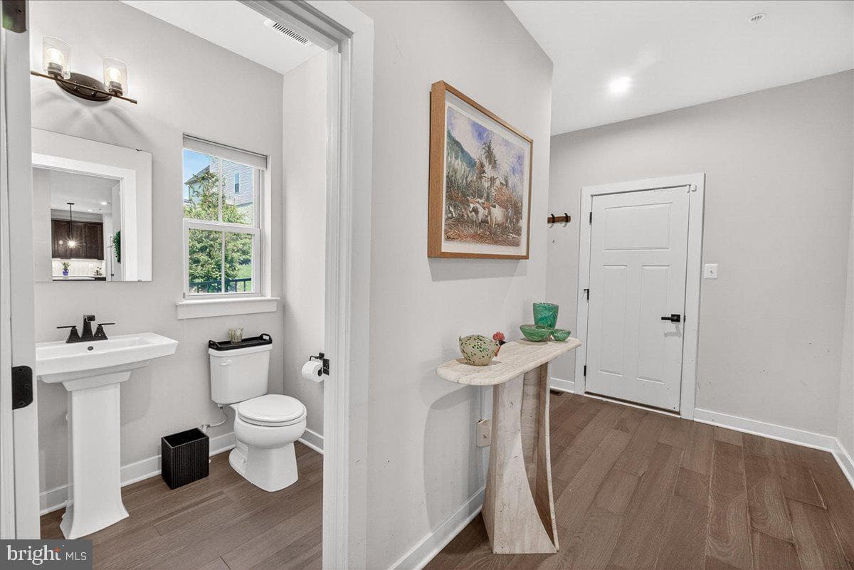 6915 Mandalong Way photo 33