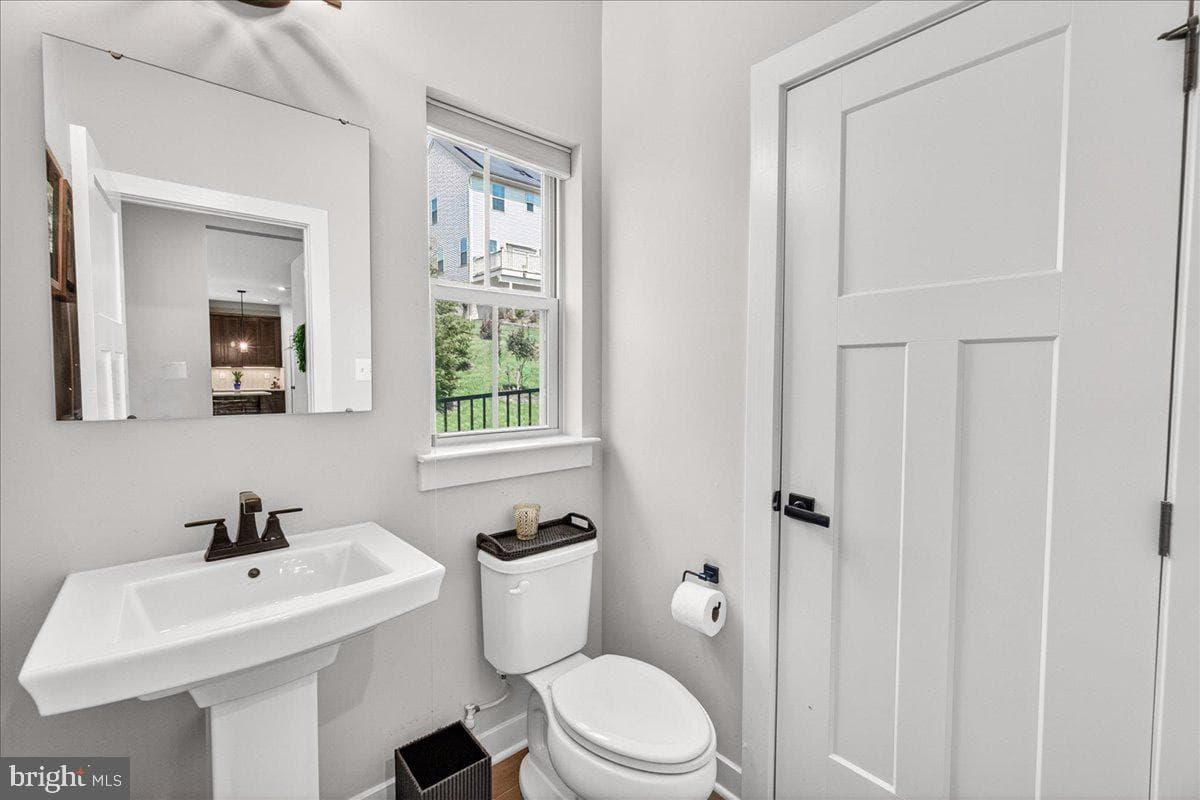 6915 Mandalong Way photo 34