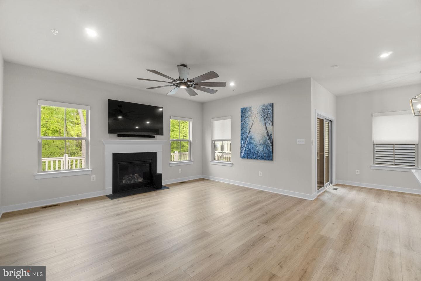 6967 Mandalong Way photo 4