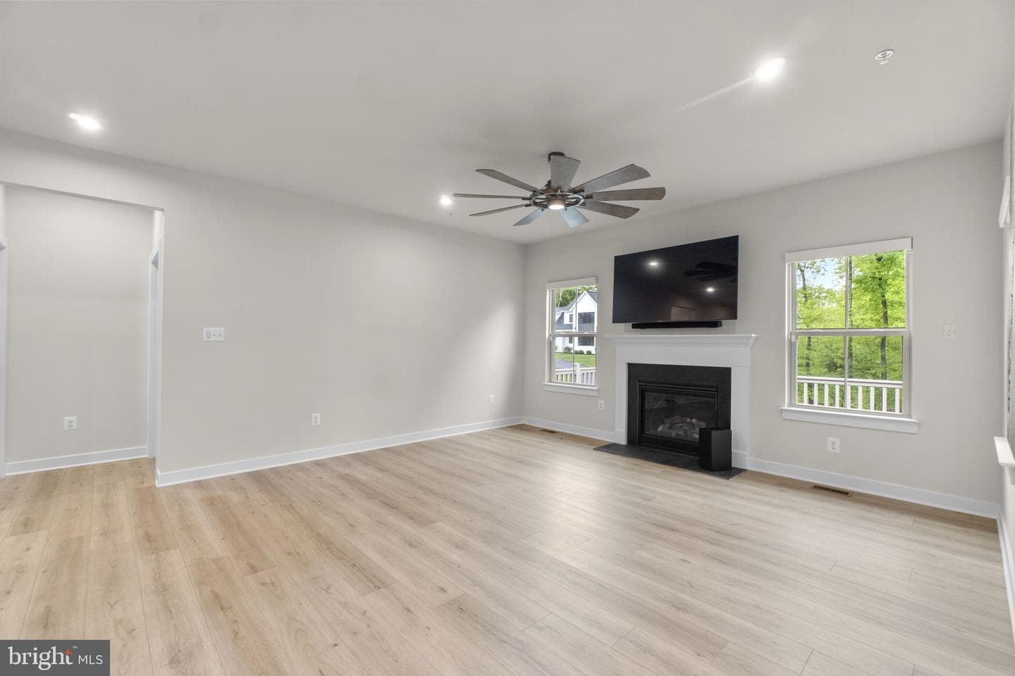 6967 Mandalong Way photo 6