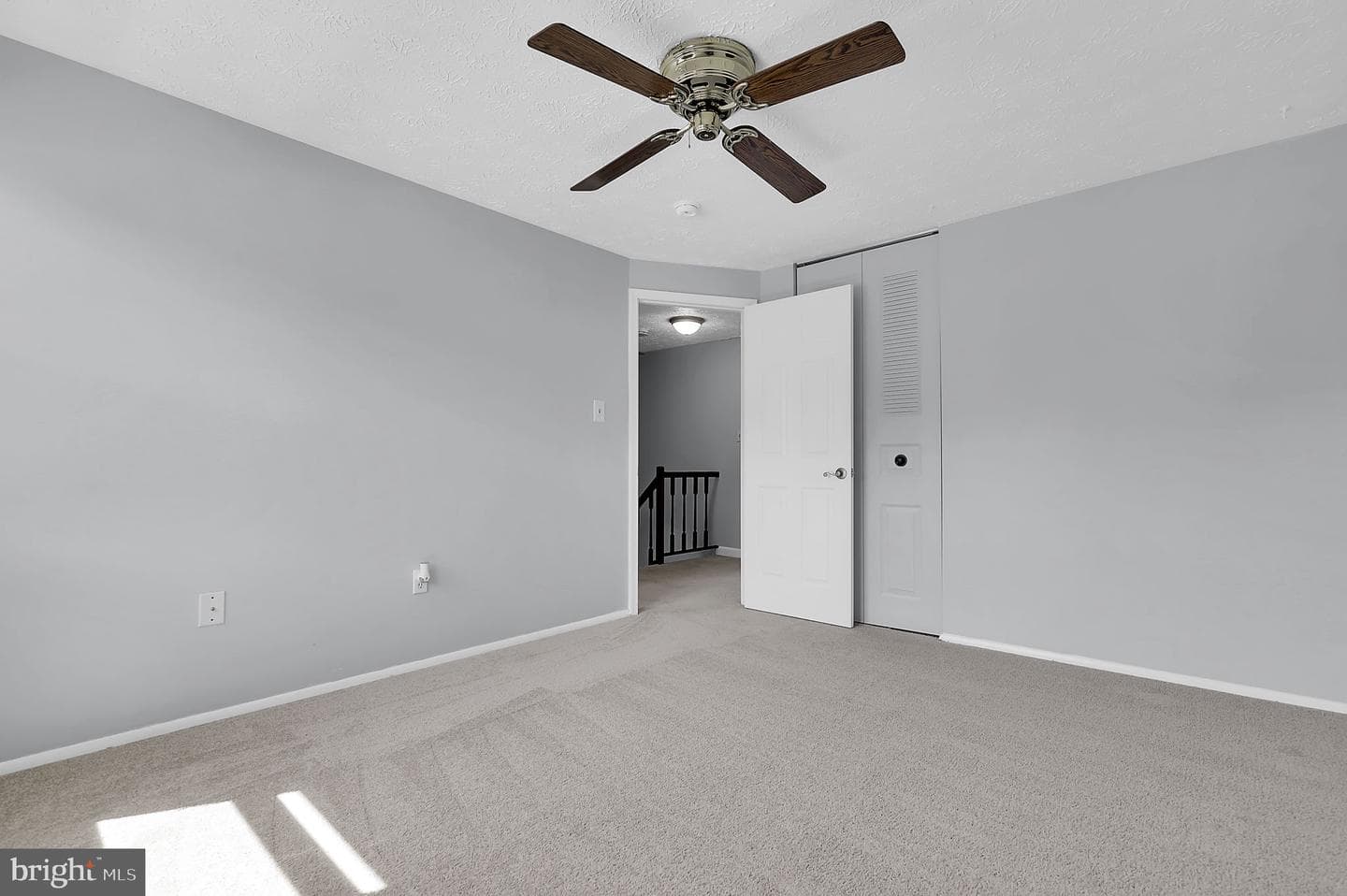 142 Fairfield Drive photo 28