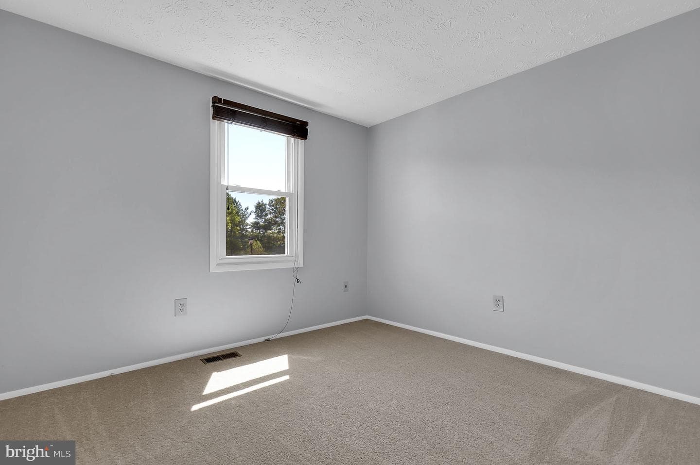 142 Fairfield Drive photo 29