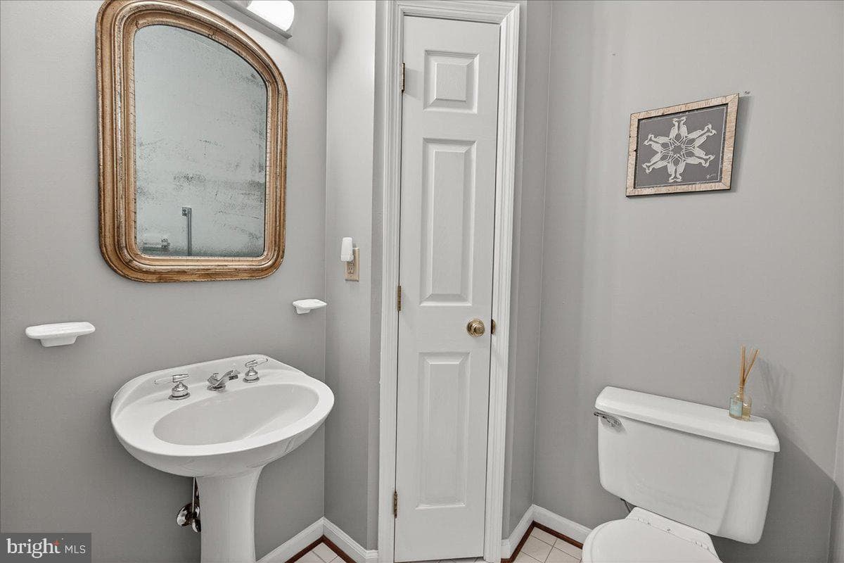 1600 Bolton Street photo 14