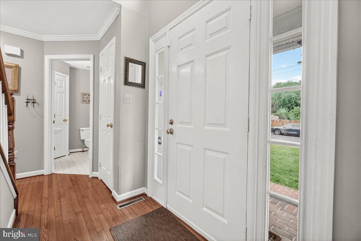 1600 Bolton Street photo 15