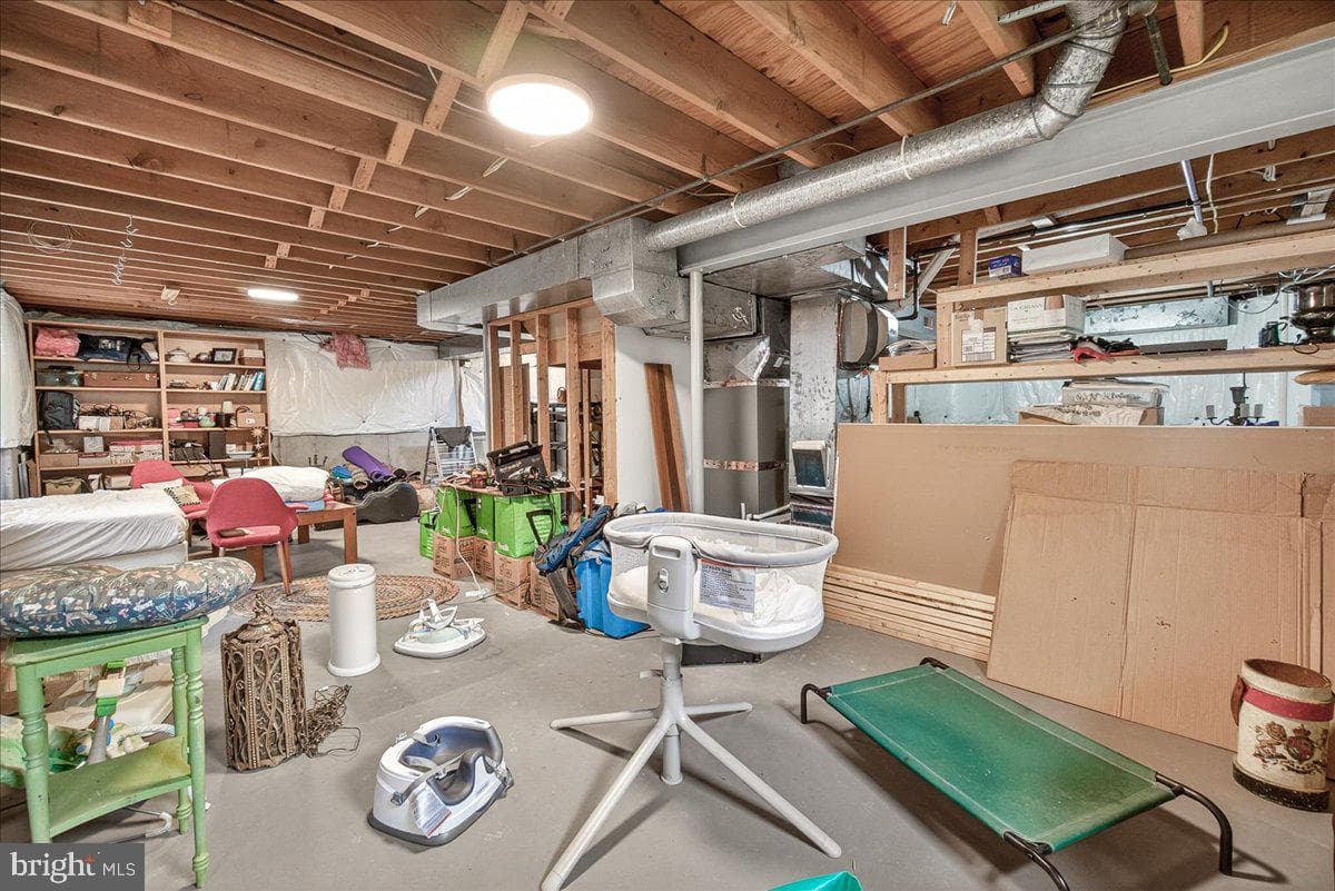 1600 Bolton Street photo 31