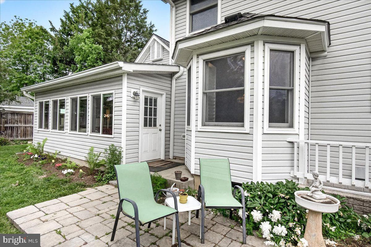 1600 Bolton Street photo 46