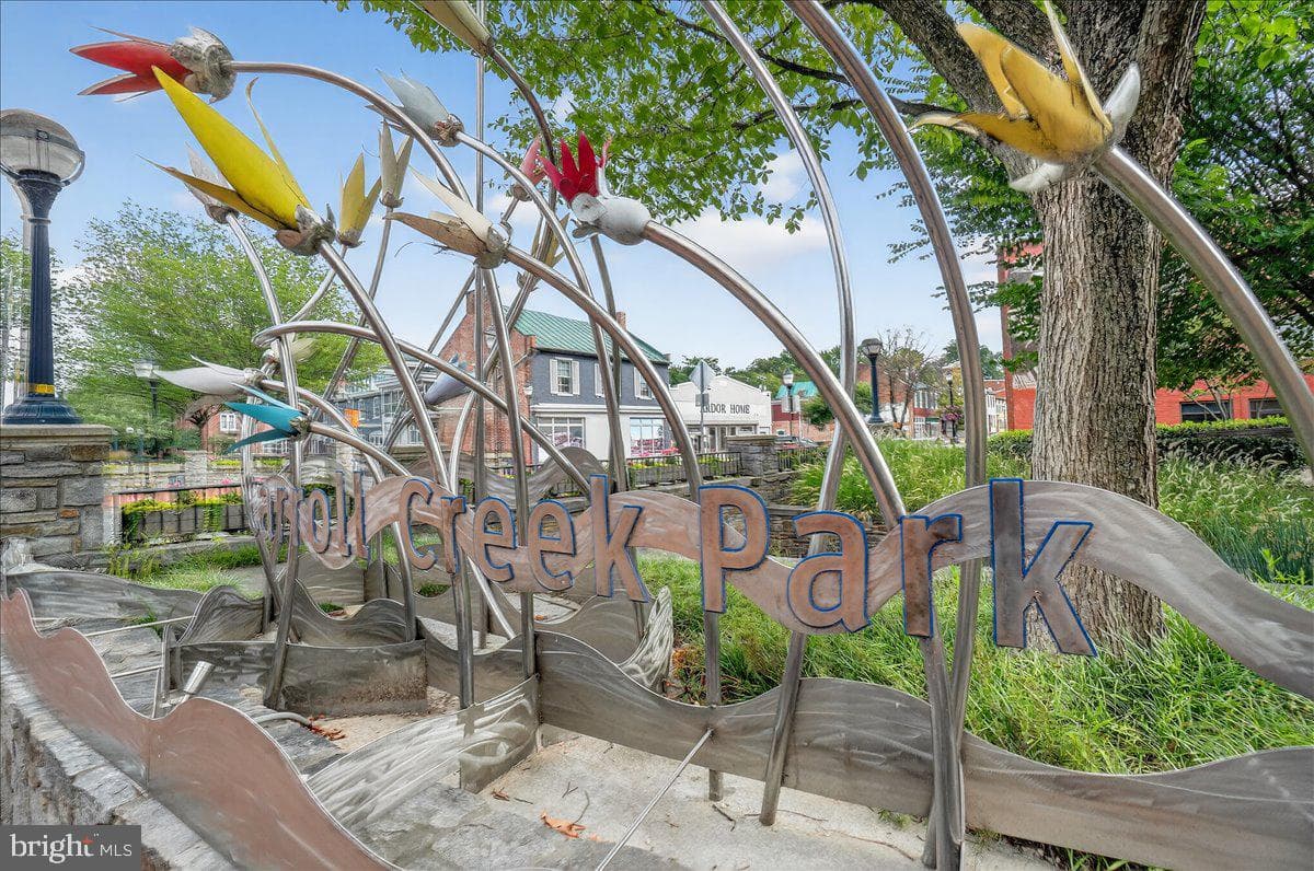 1600 Bolton Street photo 52