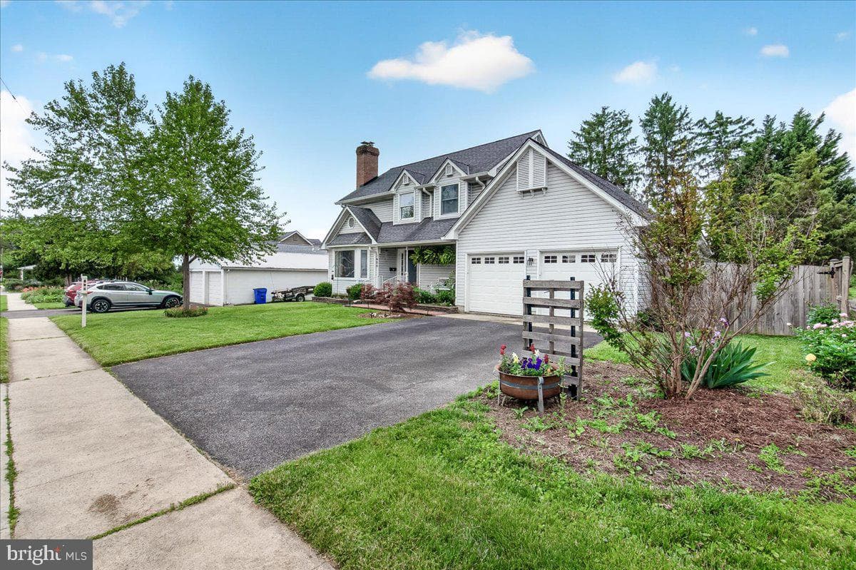 1600 Bolton Street photo 8